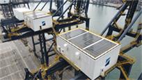 香港國際貨櫃碼頭推出全港首批在機房頂安裝太陽能板的岸邊吊機
