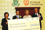 香港國際貨櫃碼頭捐出港幣一百萬元予香港癌症基金會